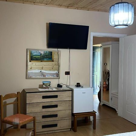 Alva Room'S Gjirokastër 外观 照片